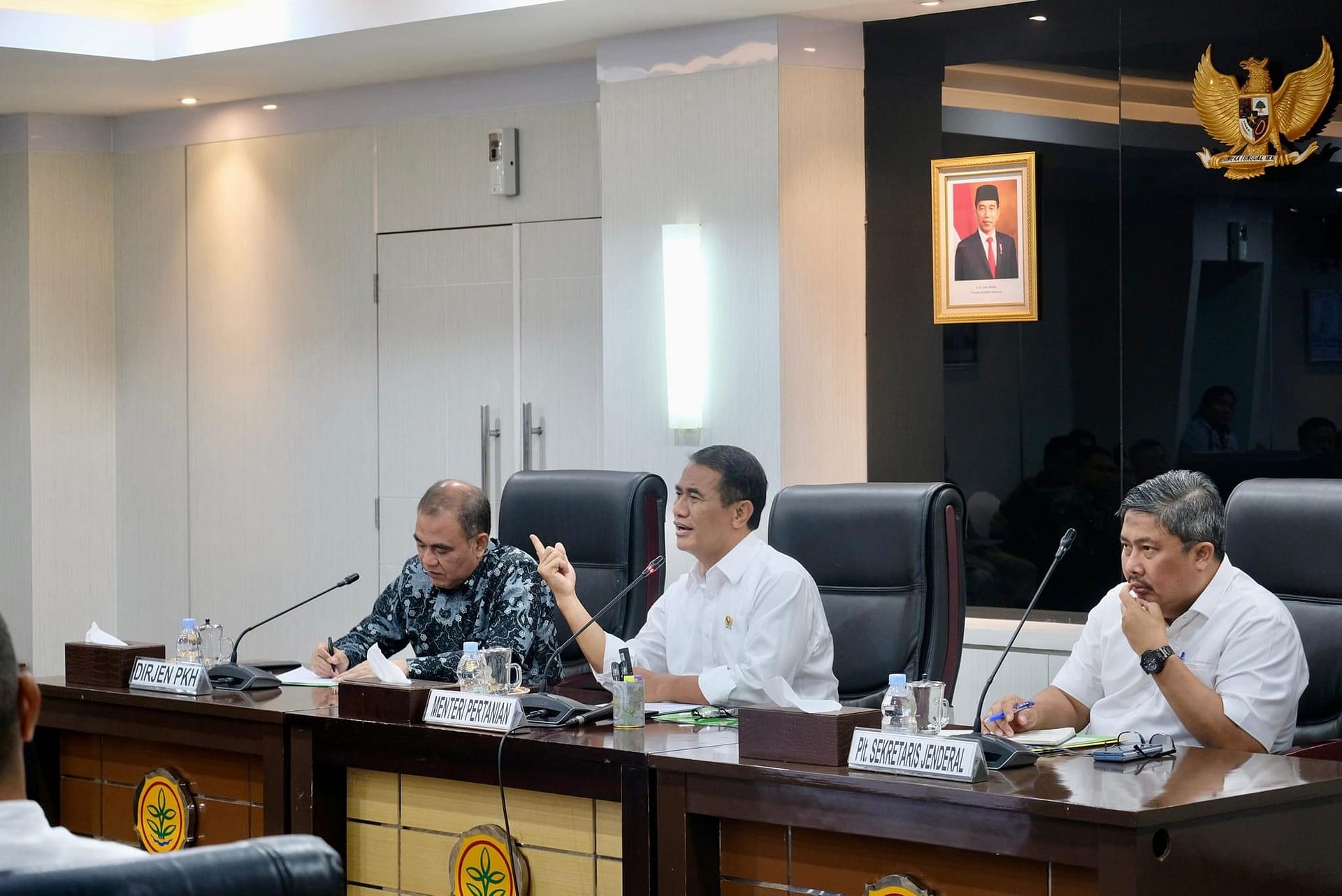 Mentan Ajak Peternak Sapi, Kambing, dan Domba Tingkatkan Produksi Daging dan Susu